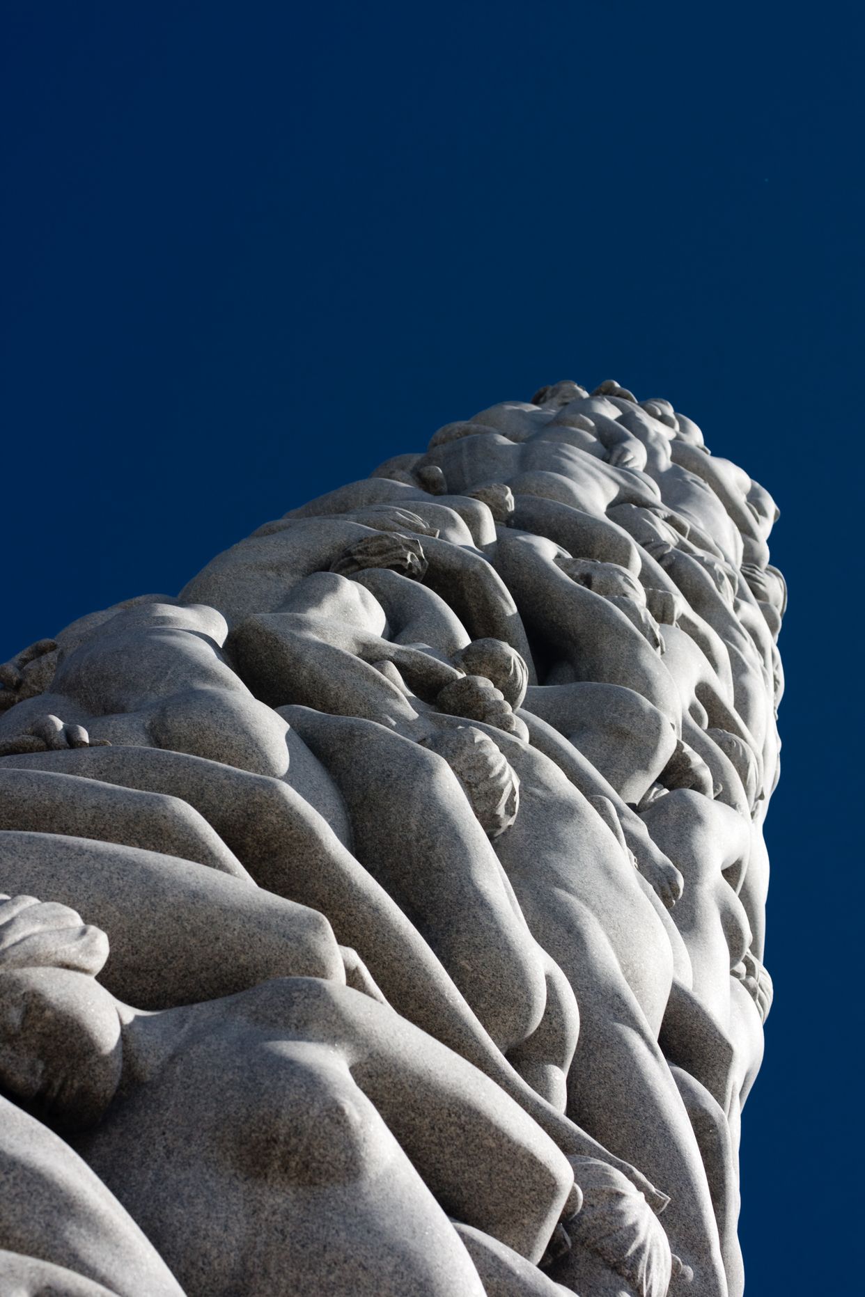 Monolitten Towers
