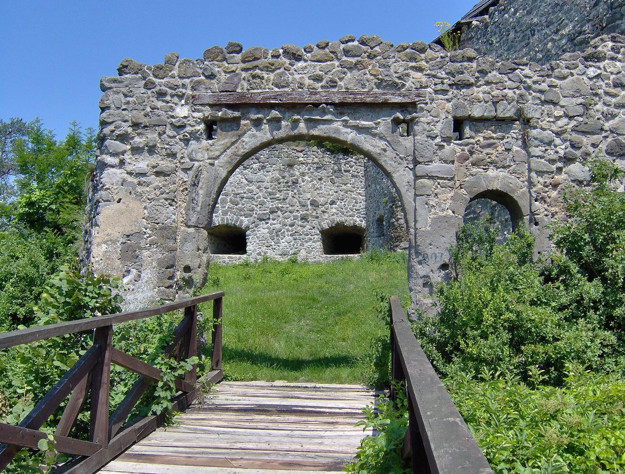 Čabraď Castle