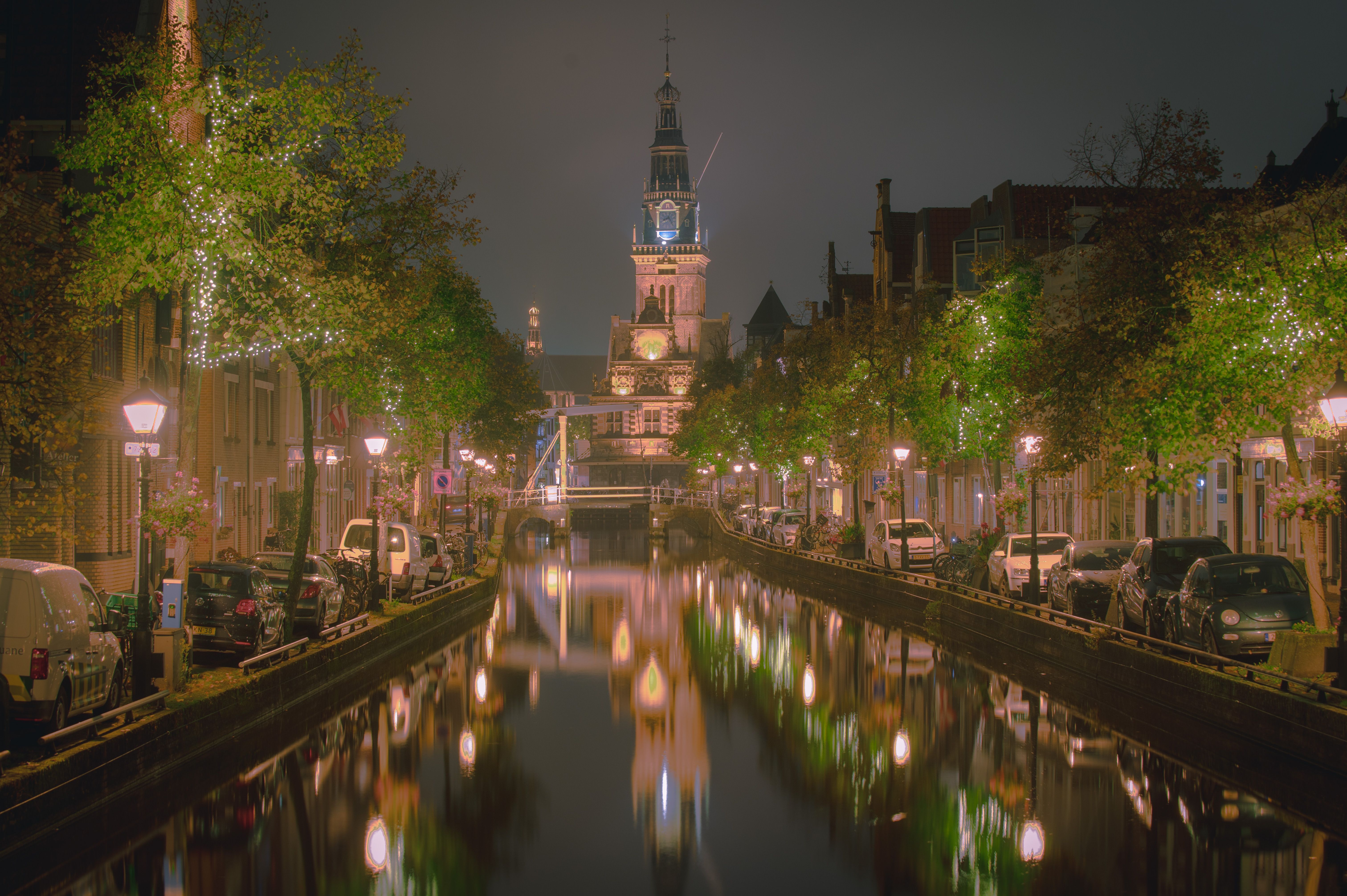 Luttik Oudorp Canal View — Photo by @endstraphoto