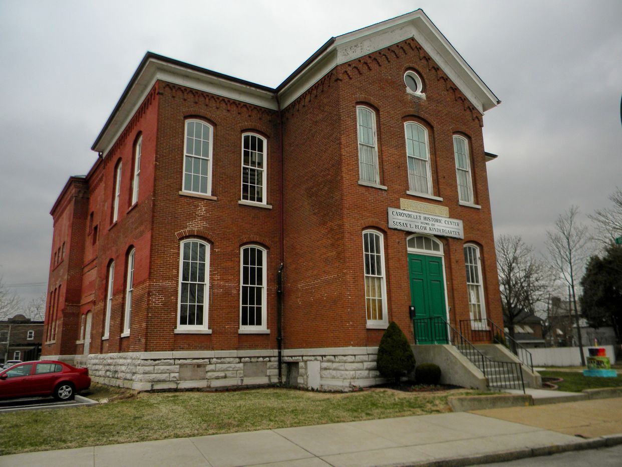 Des Peres School 