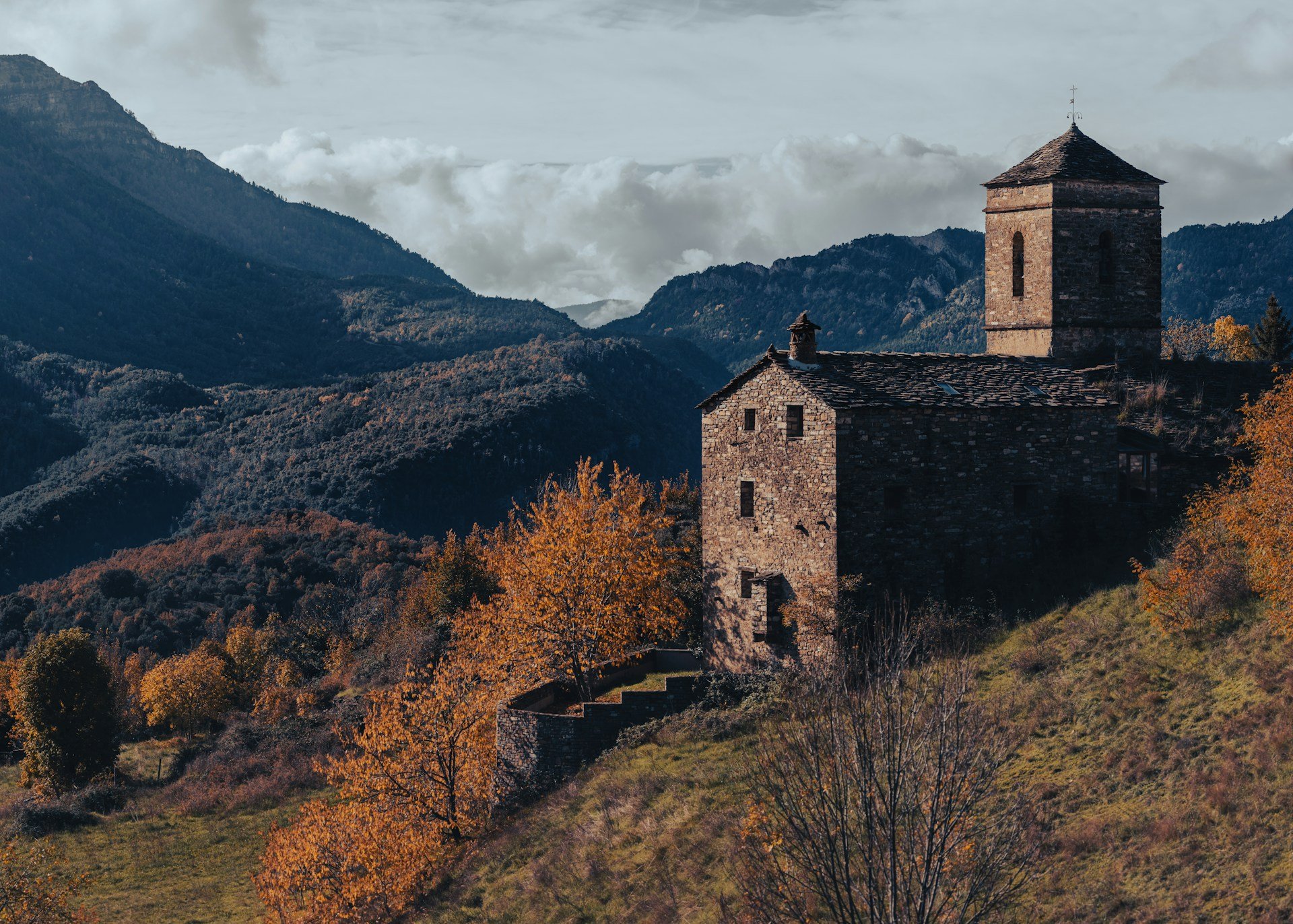 Iglesia San Miguel, Buerba