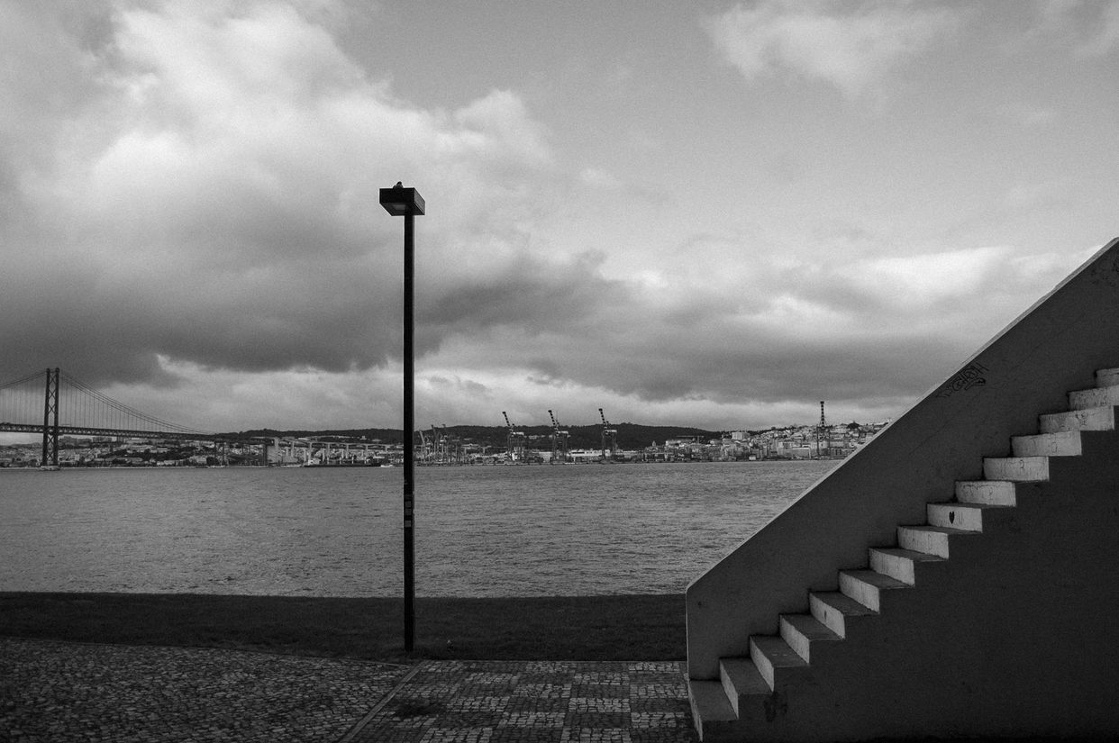 Jardim do Rio and Stairs Sculpture