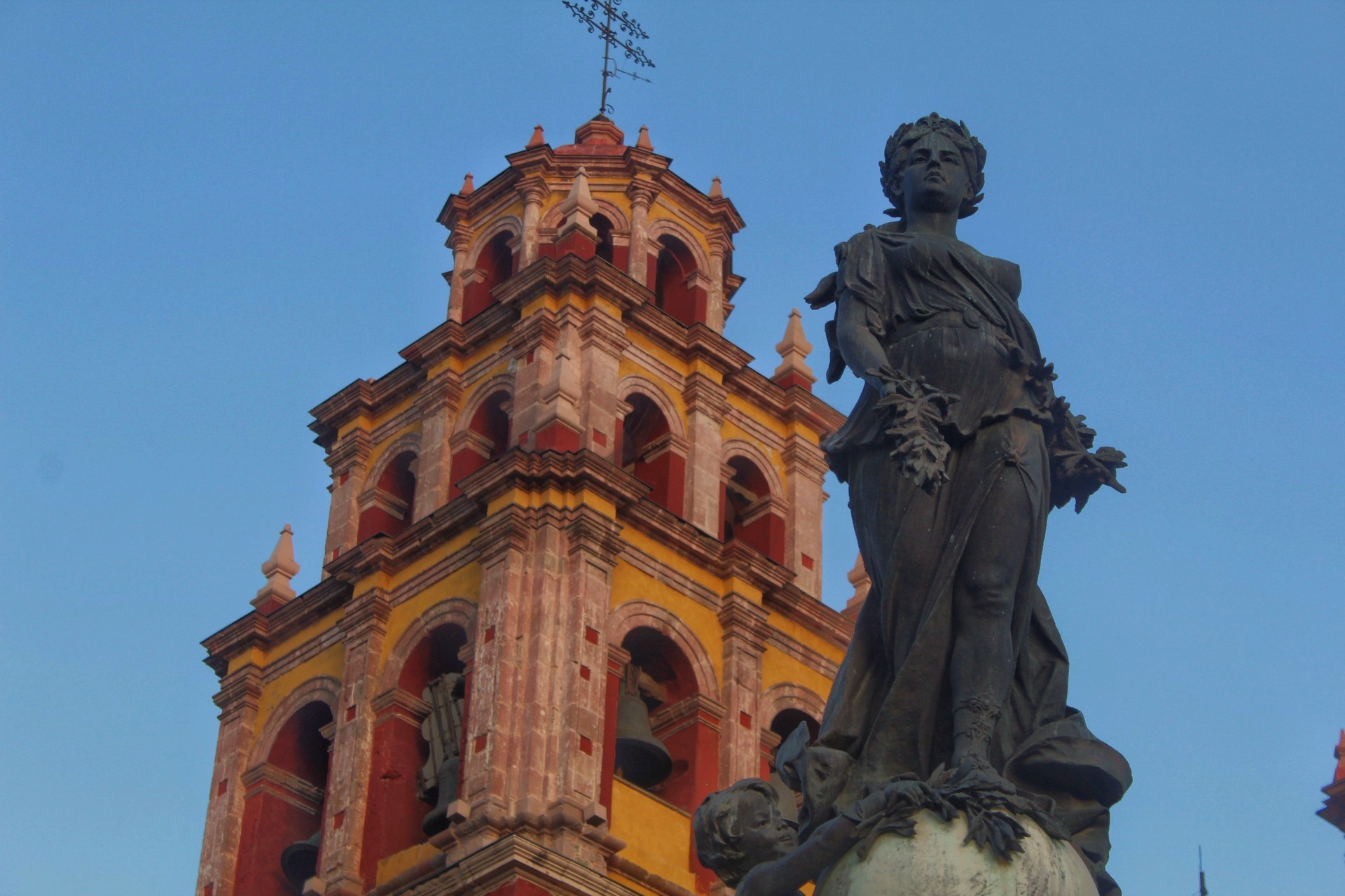 Plaza de la Paz  — Photo by @andres_perez_rios