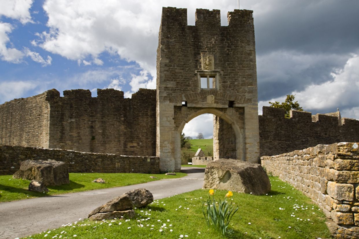 Farleigh Hungerford Castle