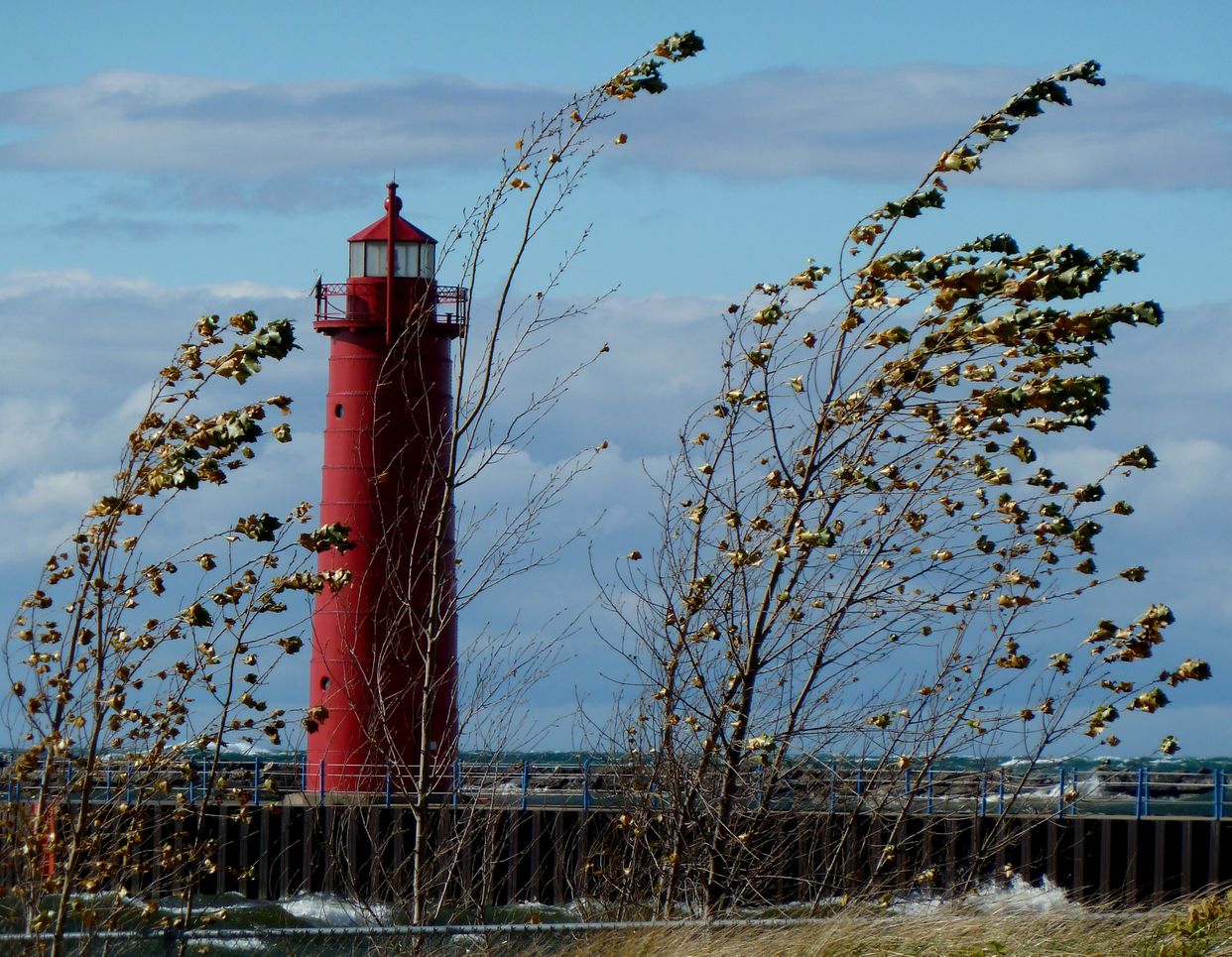 Muskegon Pier Light
