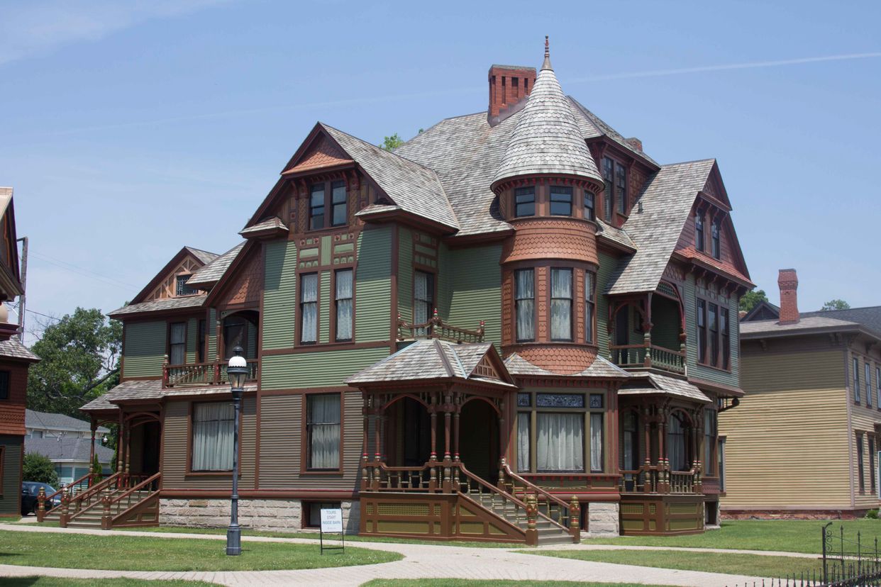  Hume House