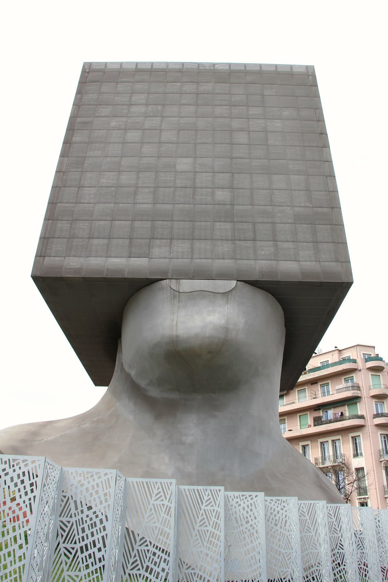Tête Carrée