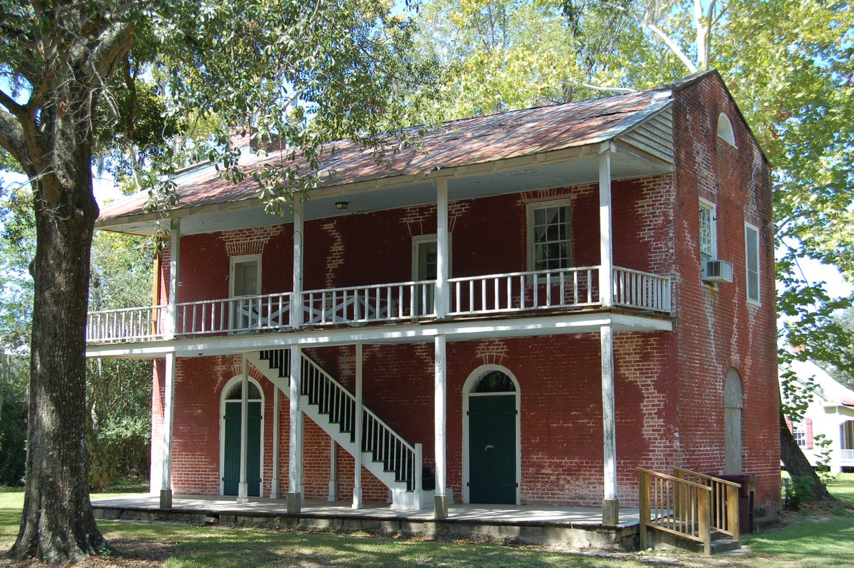  Old Livingston Parish Courthouse
