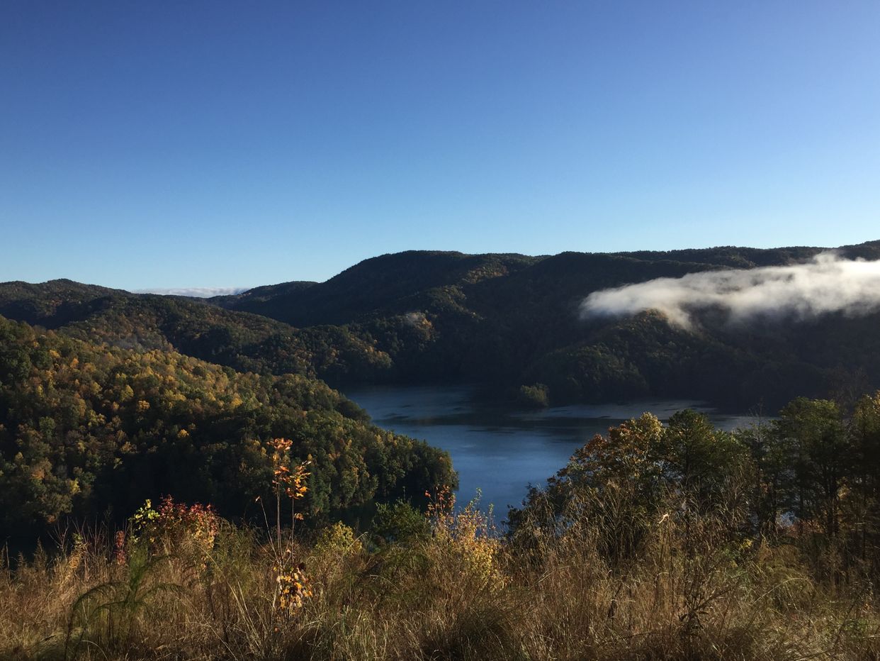  Lake Jocassee 