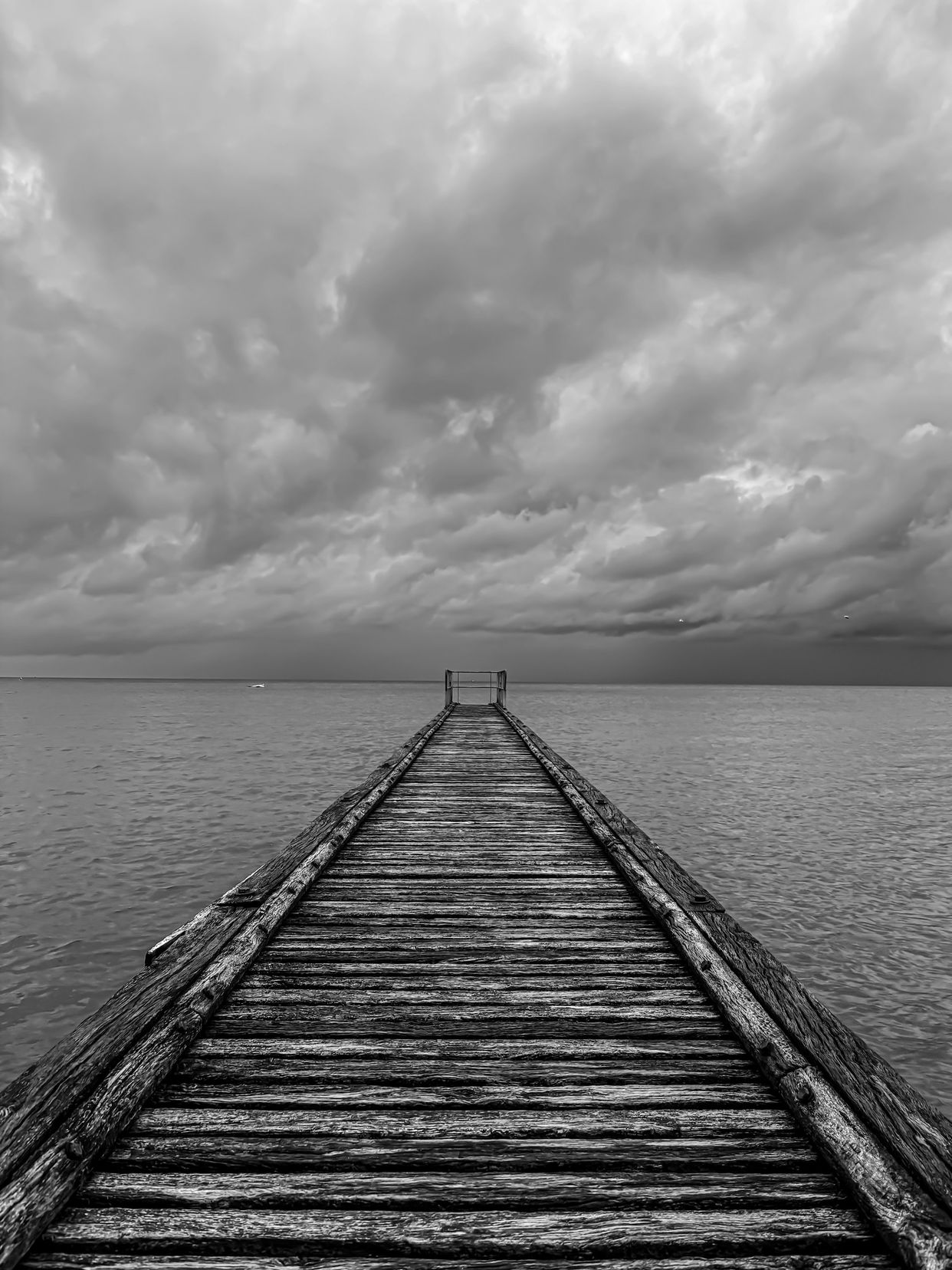 Grandcamp-Maisy Pier Point 