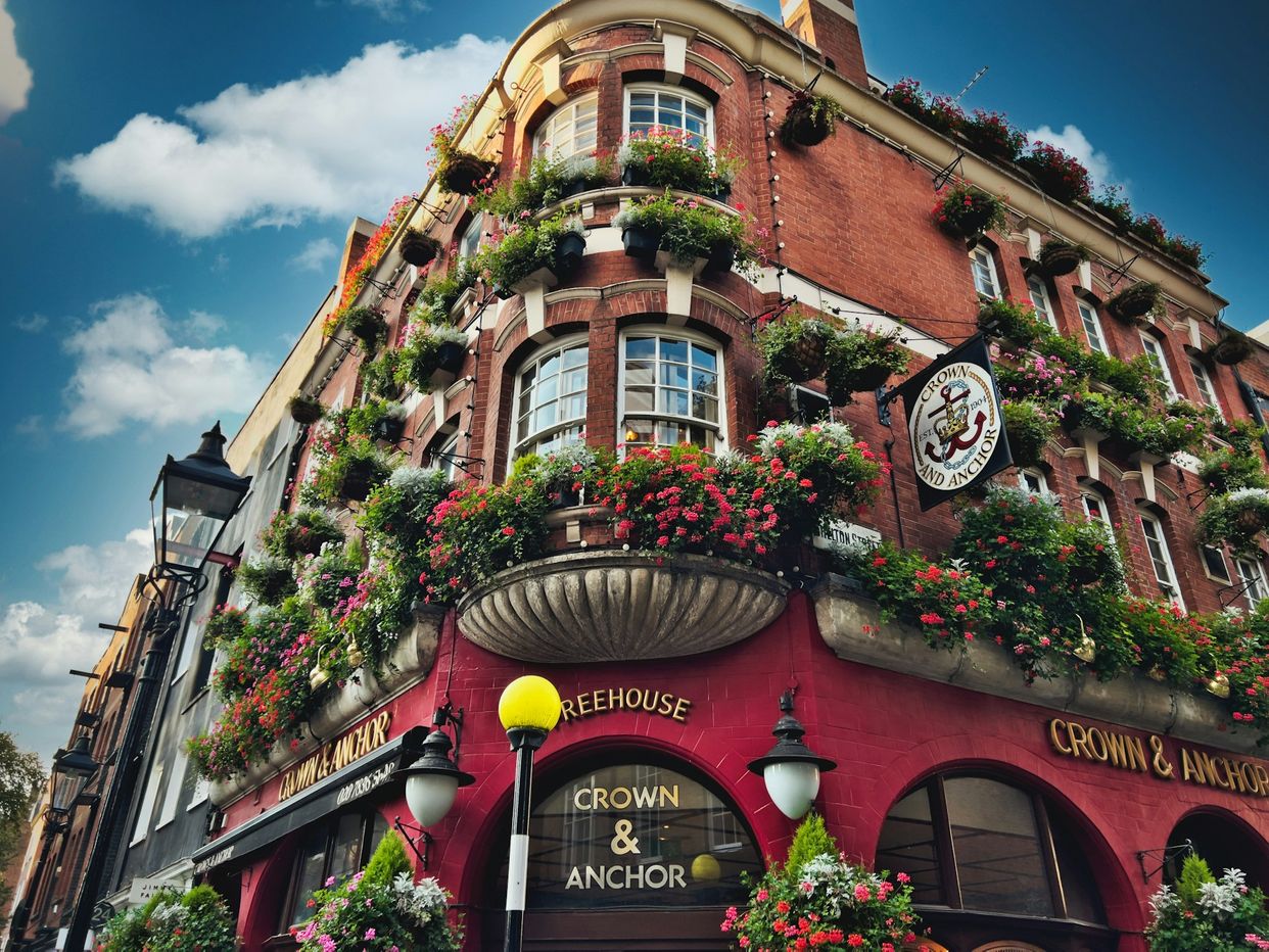 Crown & Anchor