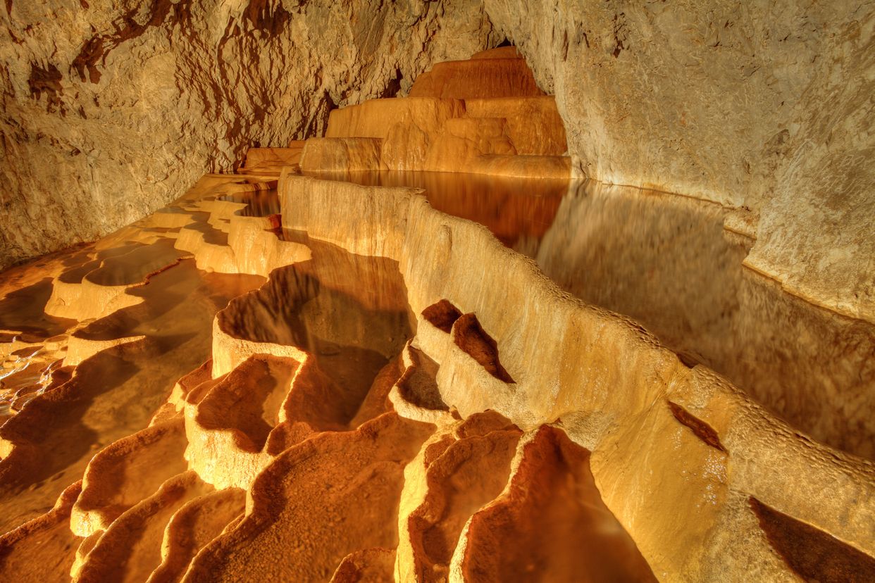 Stopića cave