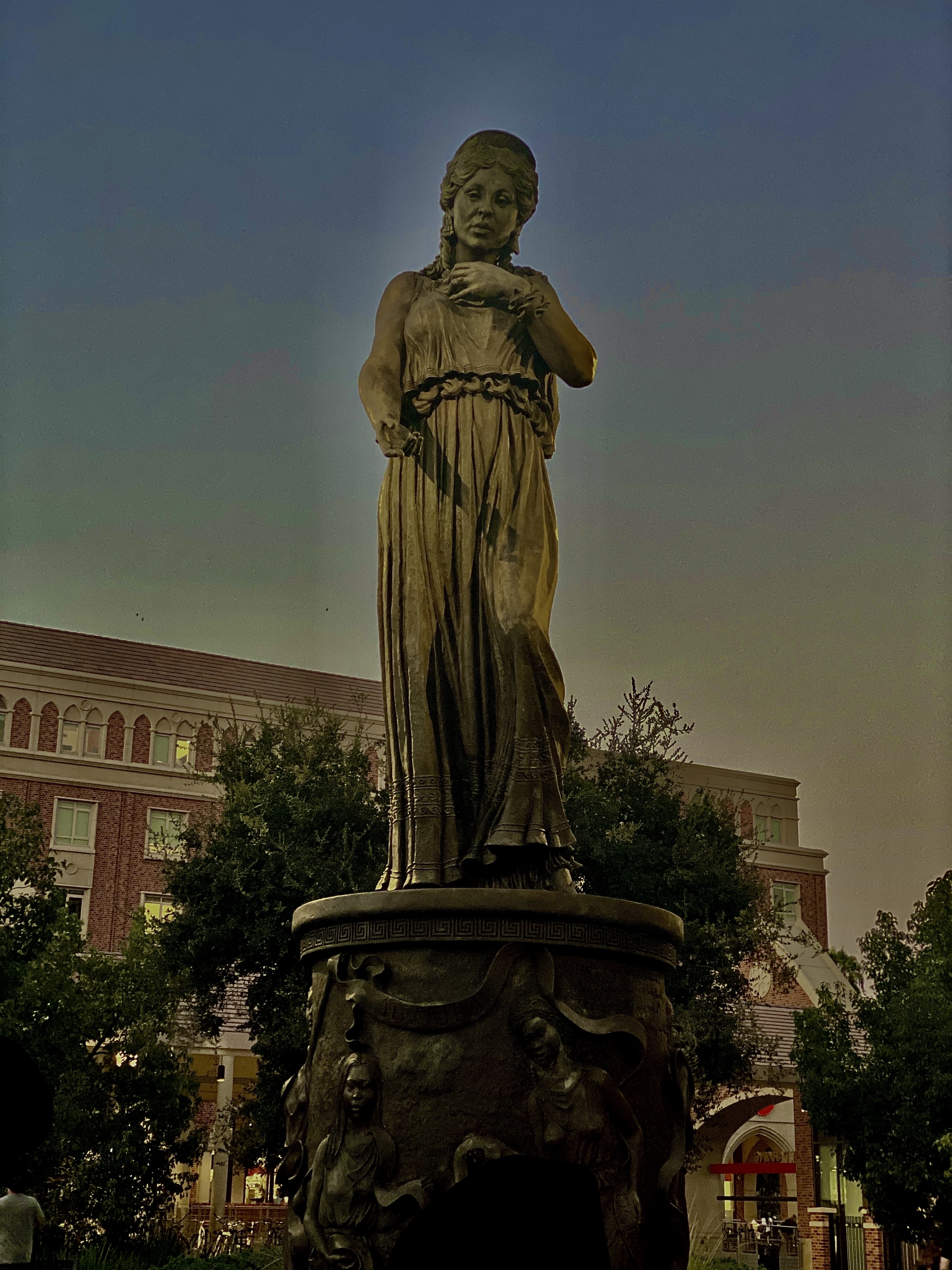 USC Village Statue — Photo by instagram.com