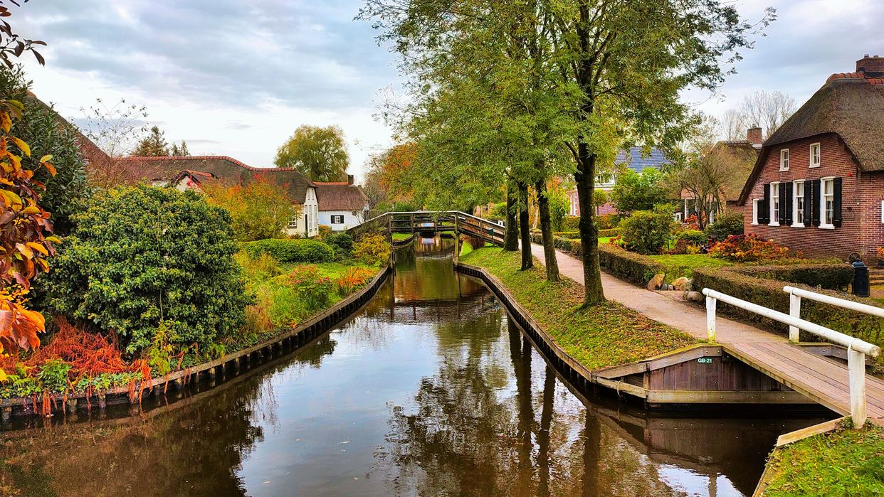 Giethoorn Canals