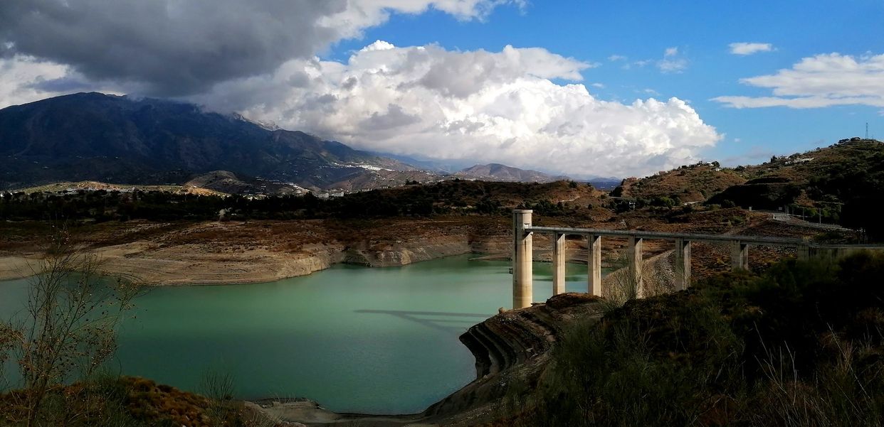 Reservoir La Viñuela