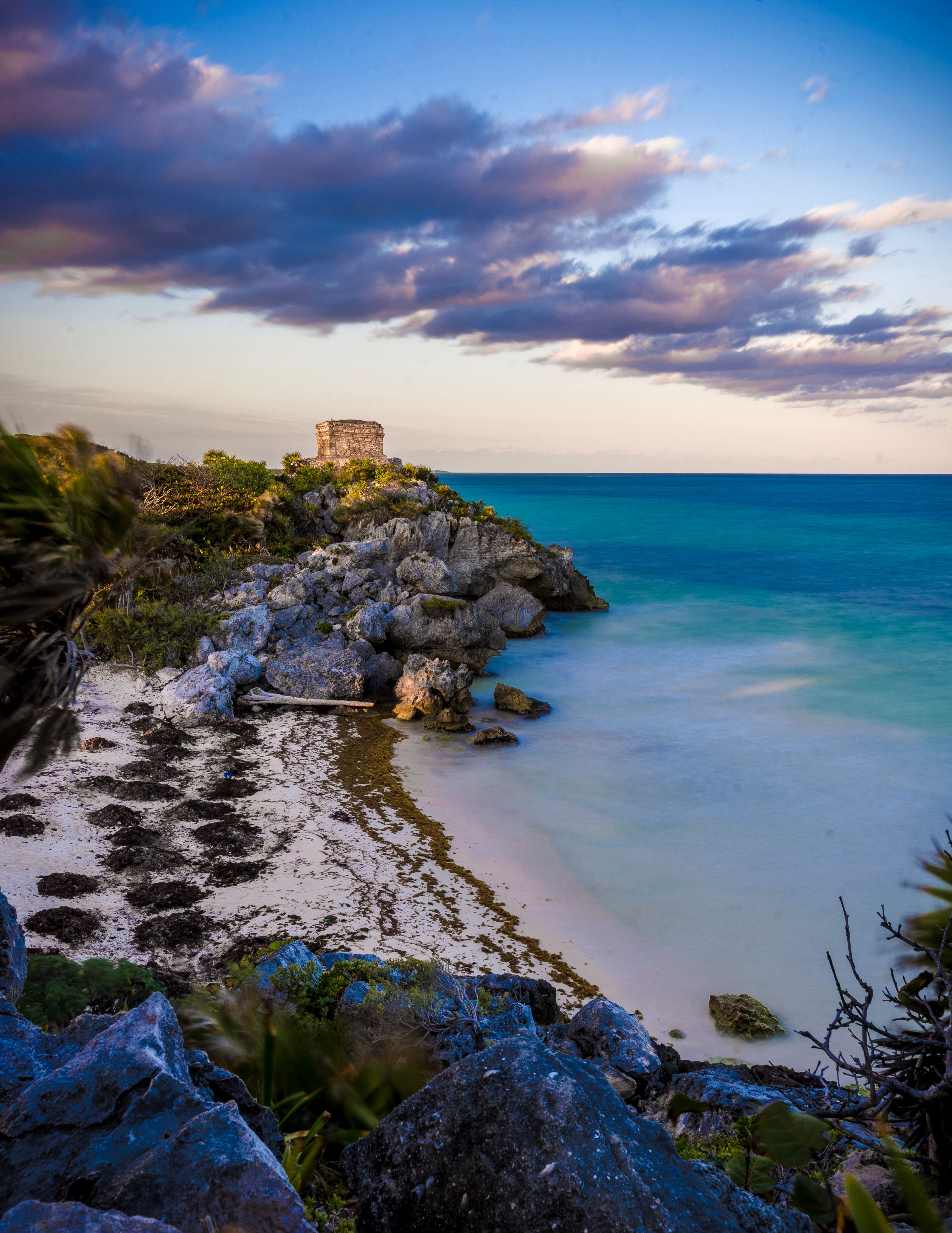 Tulum Ruins — Photo by http://kuxkix.darkroom.tech