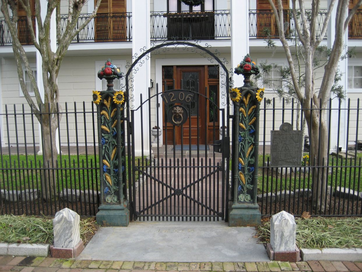 Dufour Plassan House