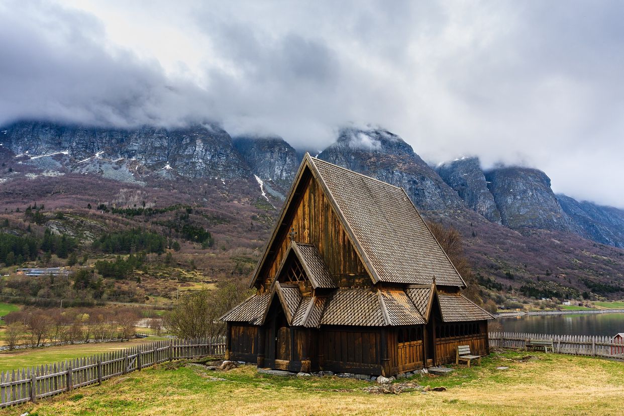 Øye Stave Church