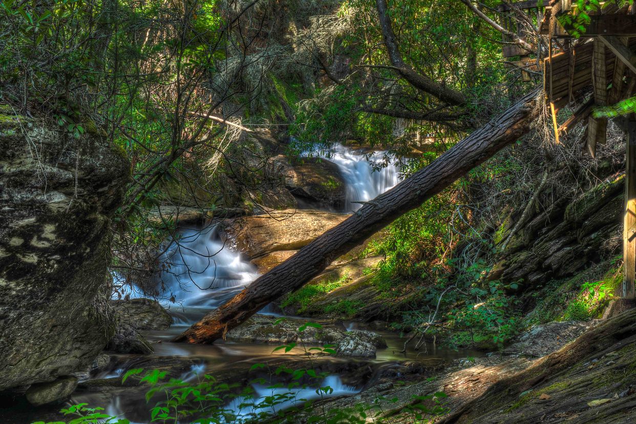 Dukes Creek Falls
