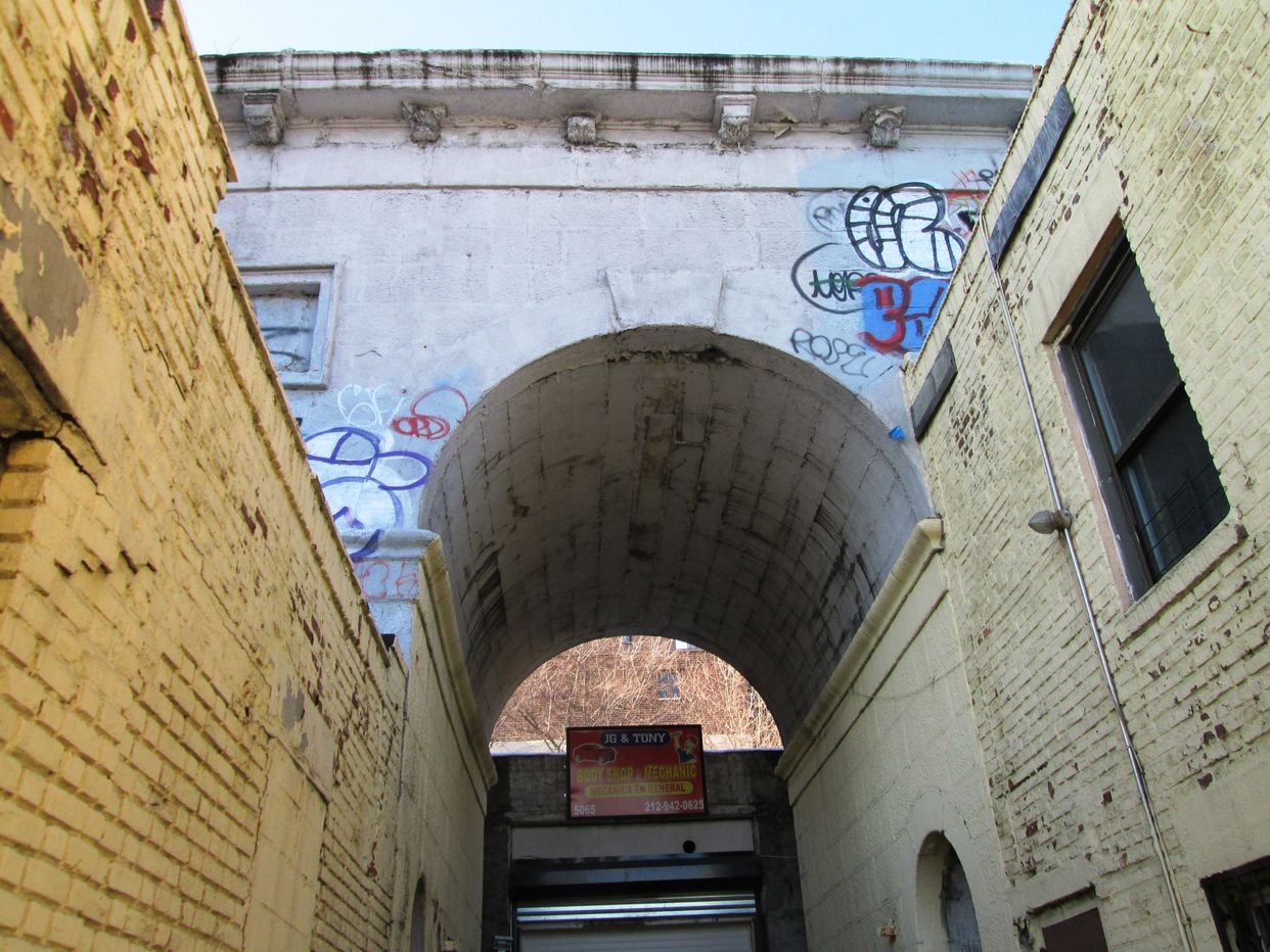 Seaman-Drake Arch