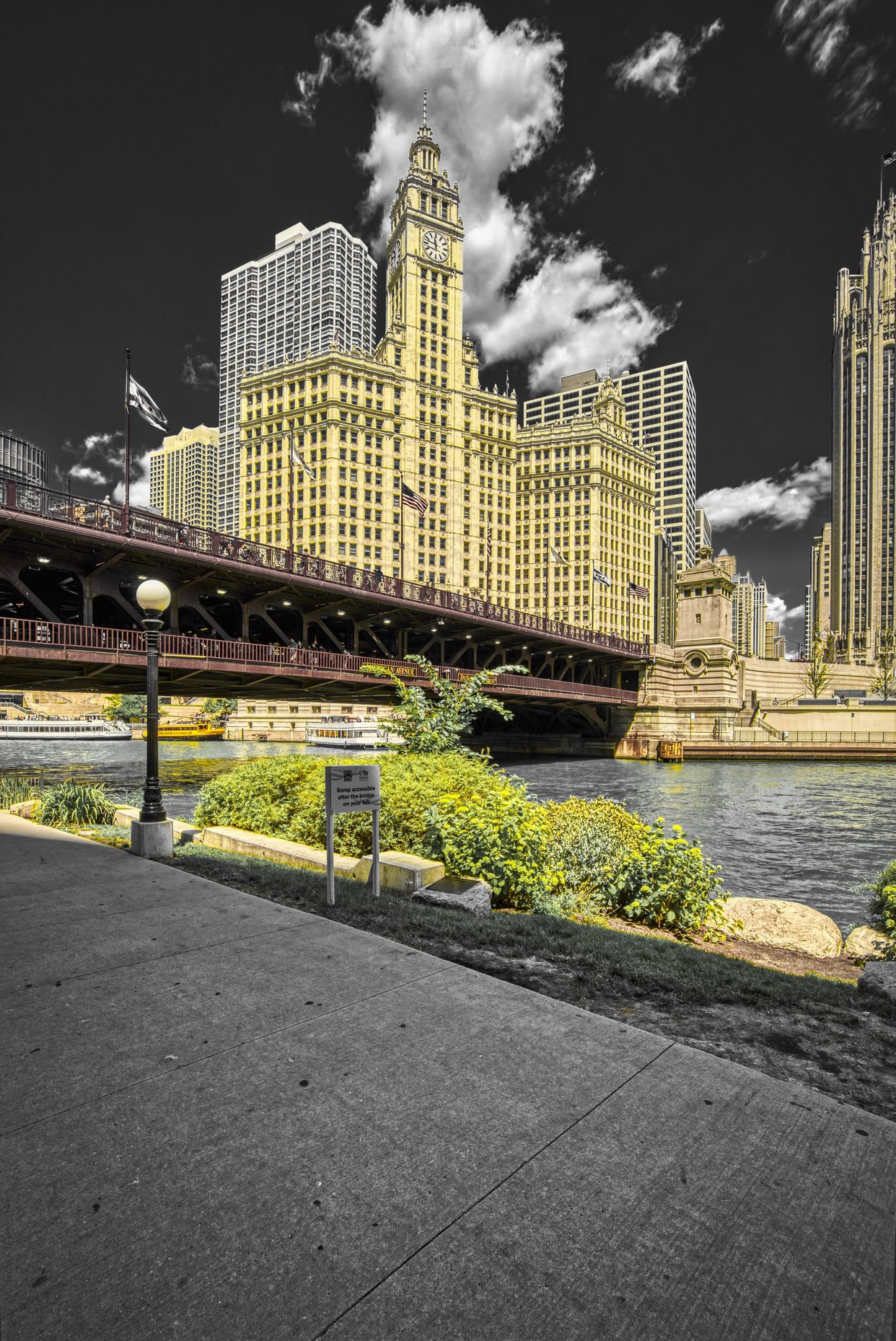 DuSable Bridge & Wrigley Building