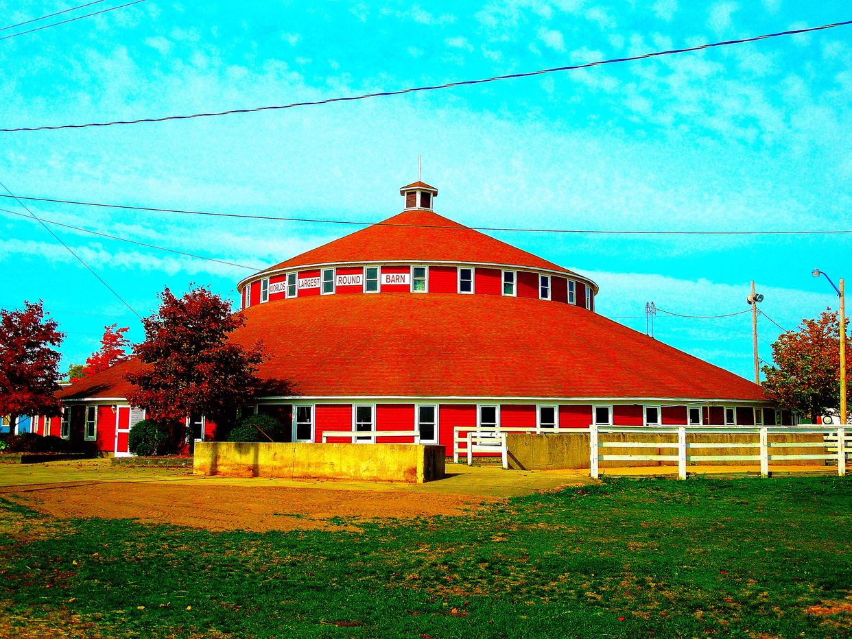 World's Largest Round Barn