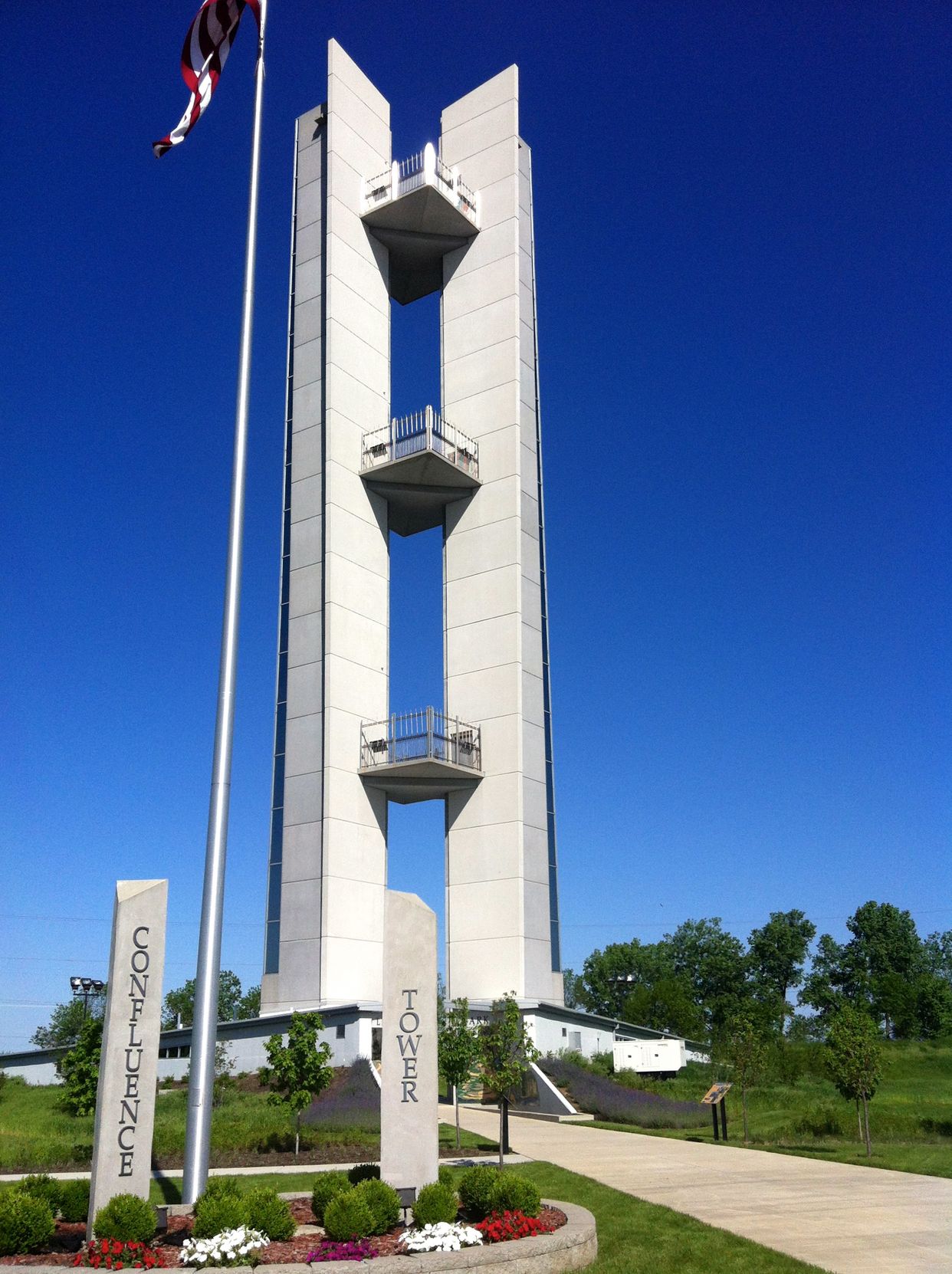  Lewis and Clark Confluence Tower