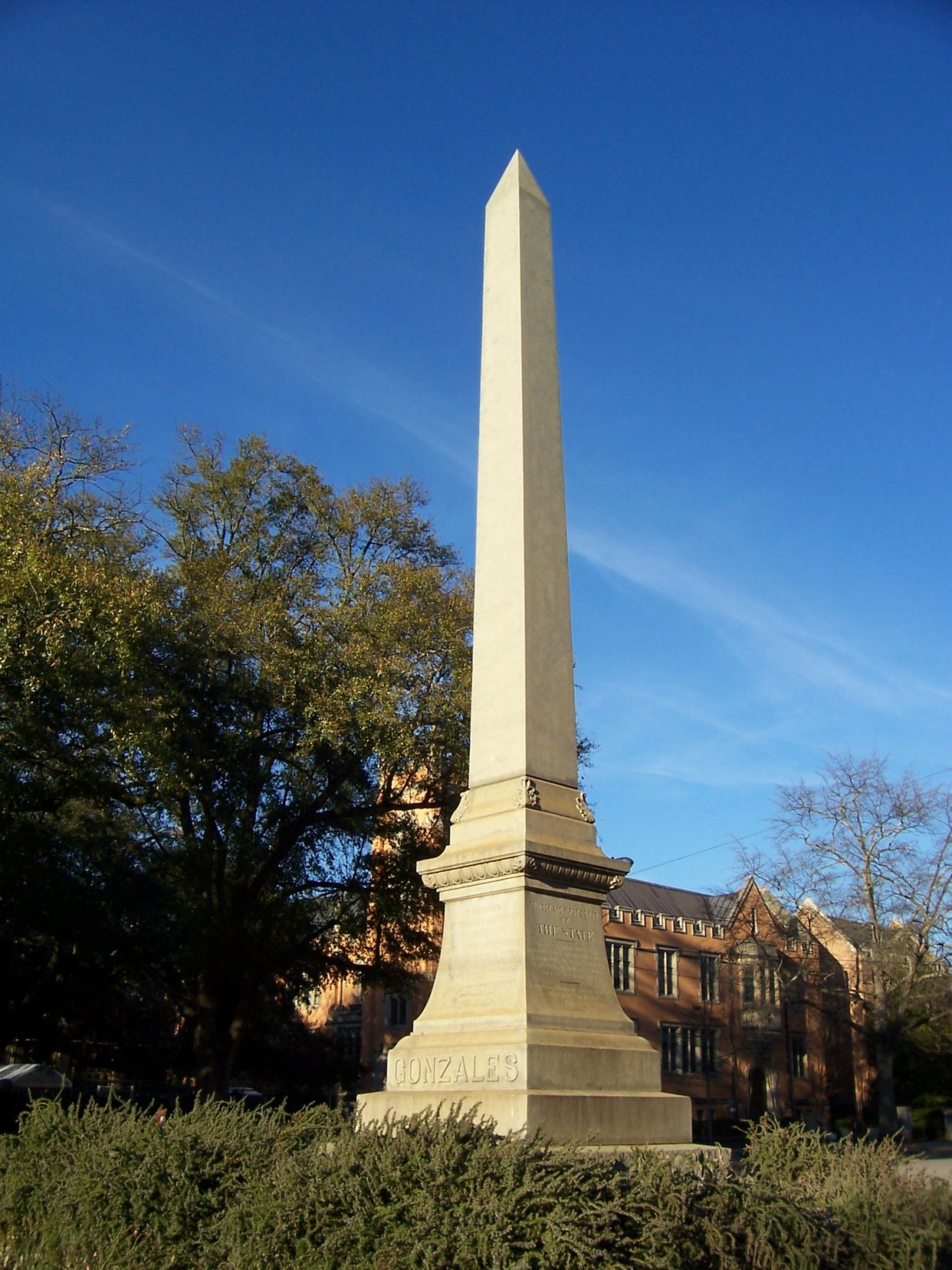  Gonzales Obelisk 