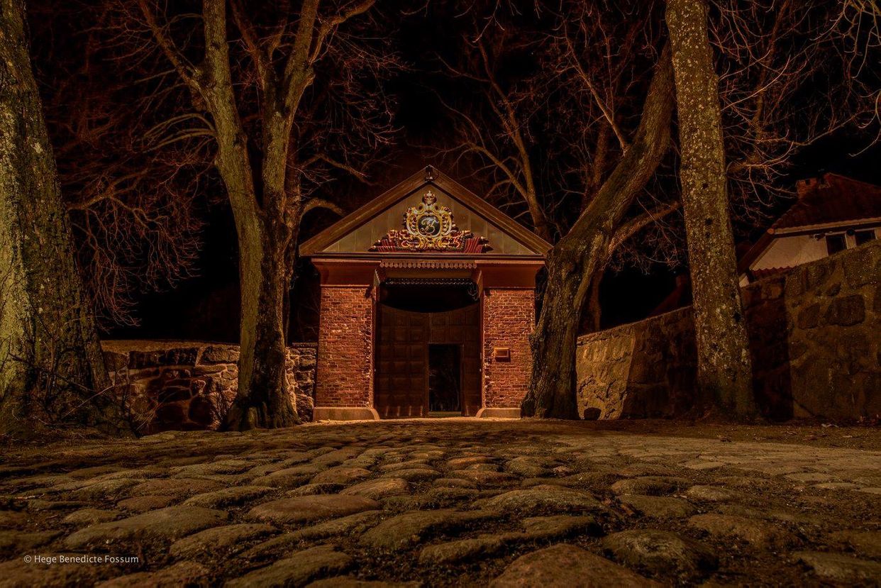 Fredriksvern Verft Gate