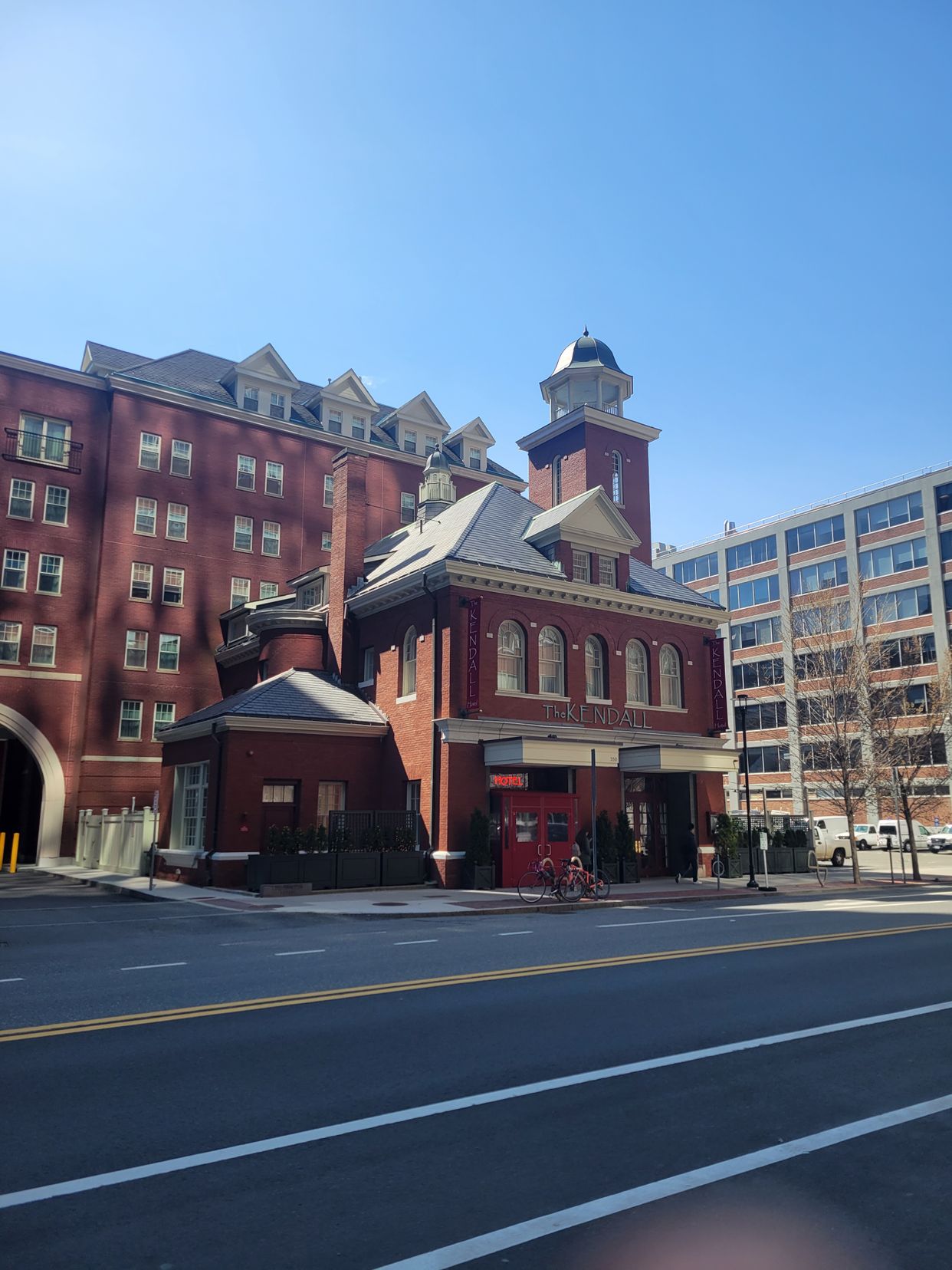 Kendall Hotel