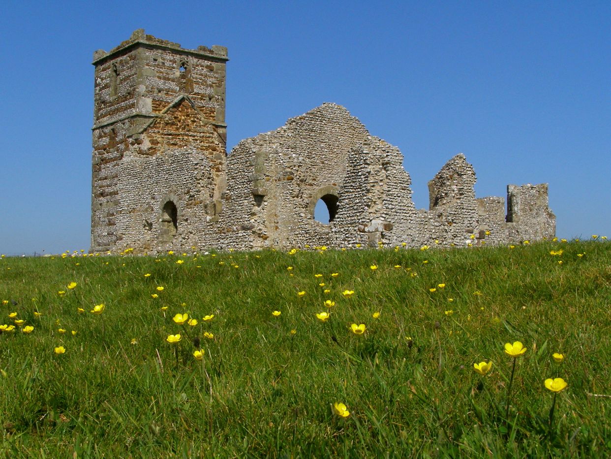 Knowlton Church and Earthworks