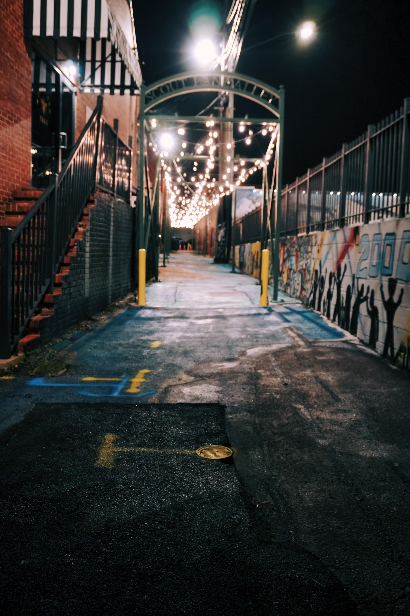 Scout Lane Alley - South Entrance — Photo by drunkontacos.com