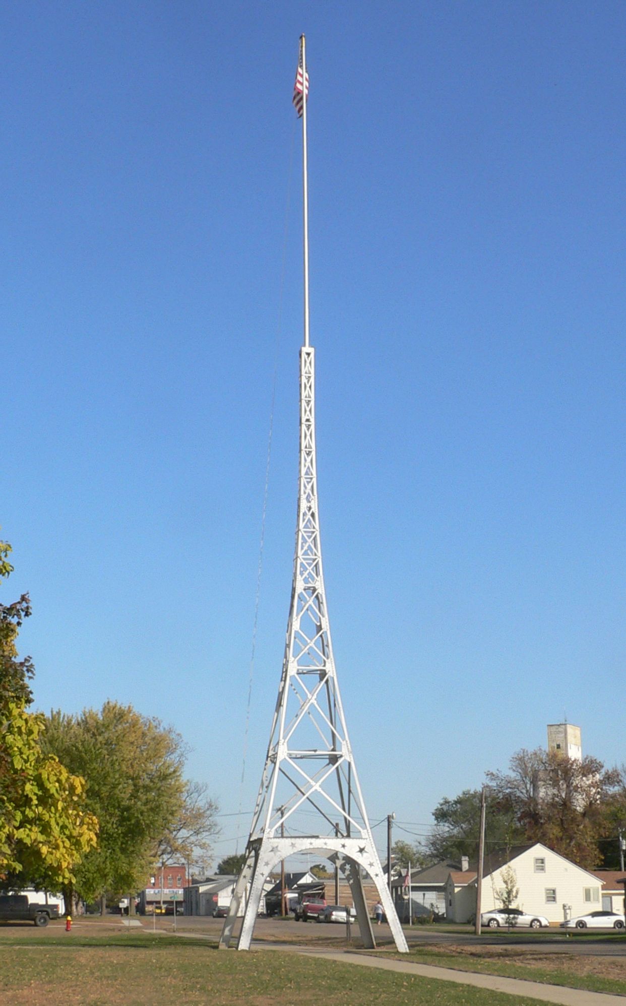 Eiffel tower flagpole