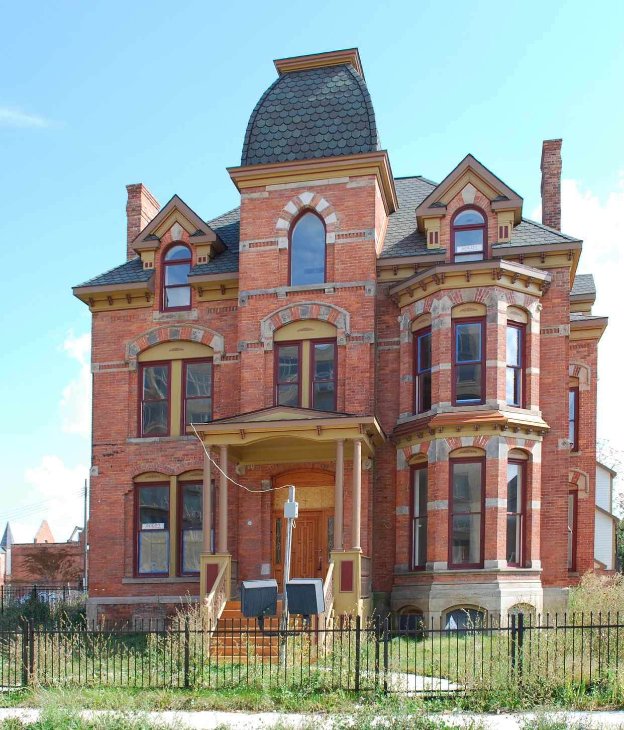  Lucien Moore House