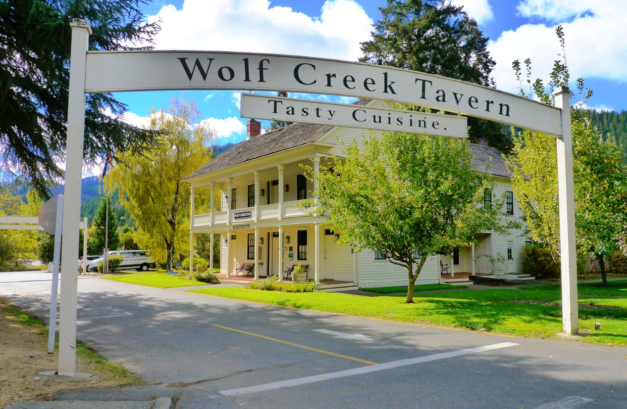 Wolf Creek Inn & Tavern