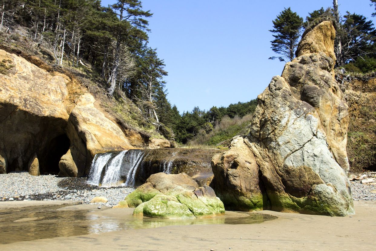 Fall Creek Waterfall at Hug Point