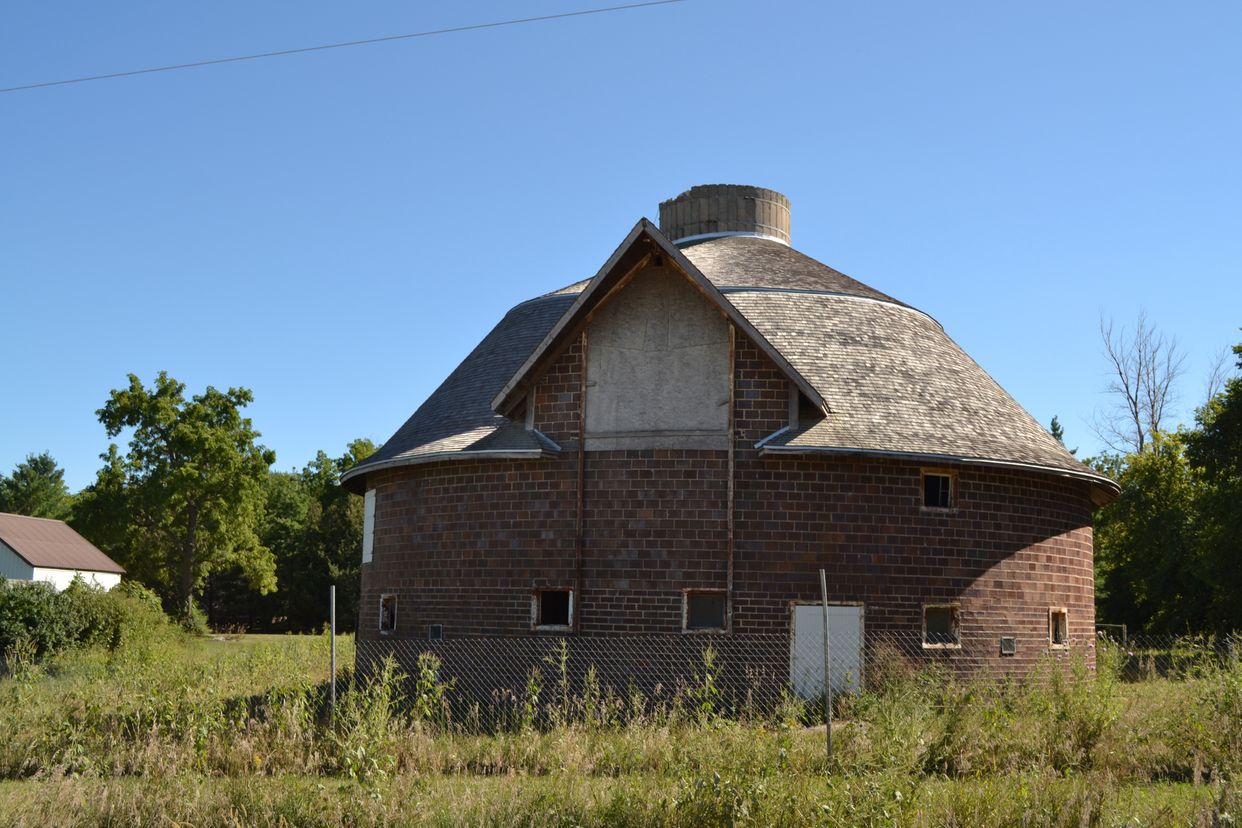 Slayton Farms-Round Barn