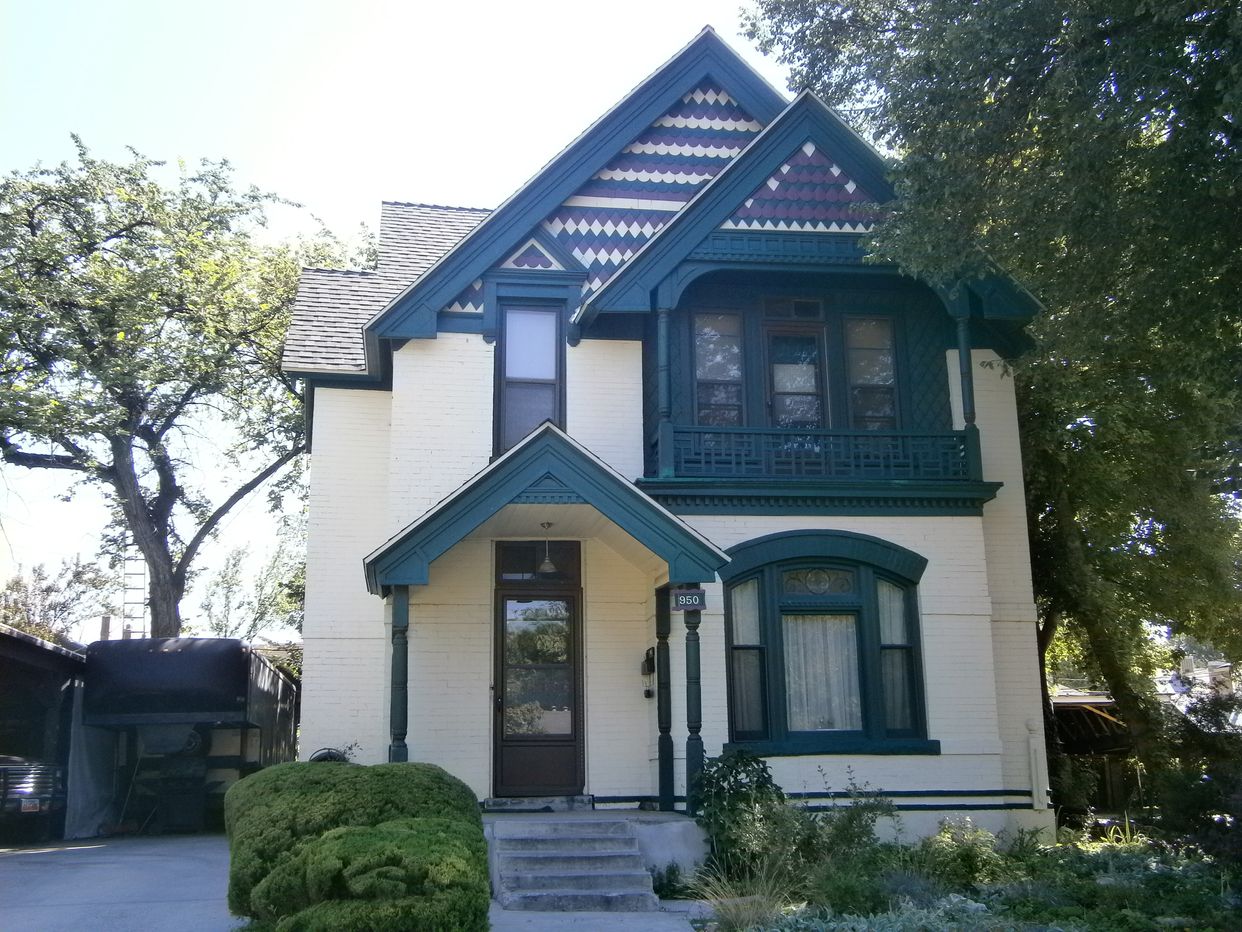 Clifford R. Pearsall House