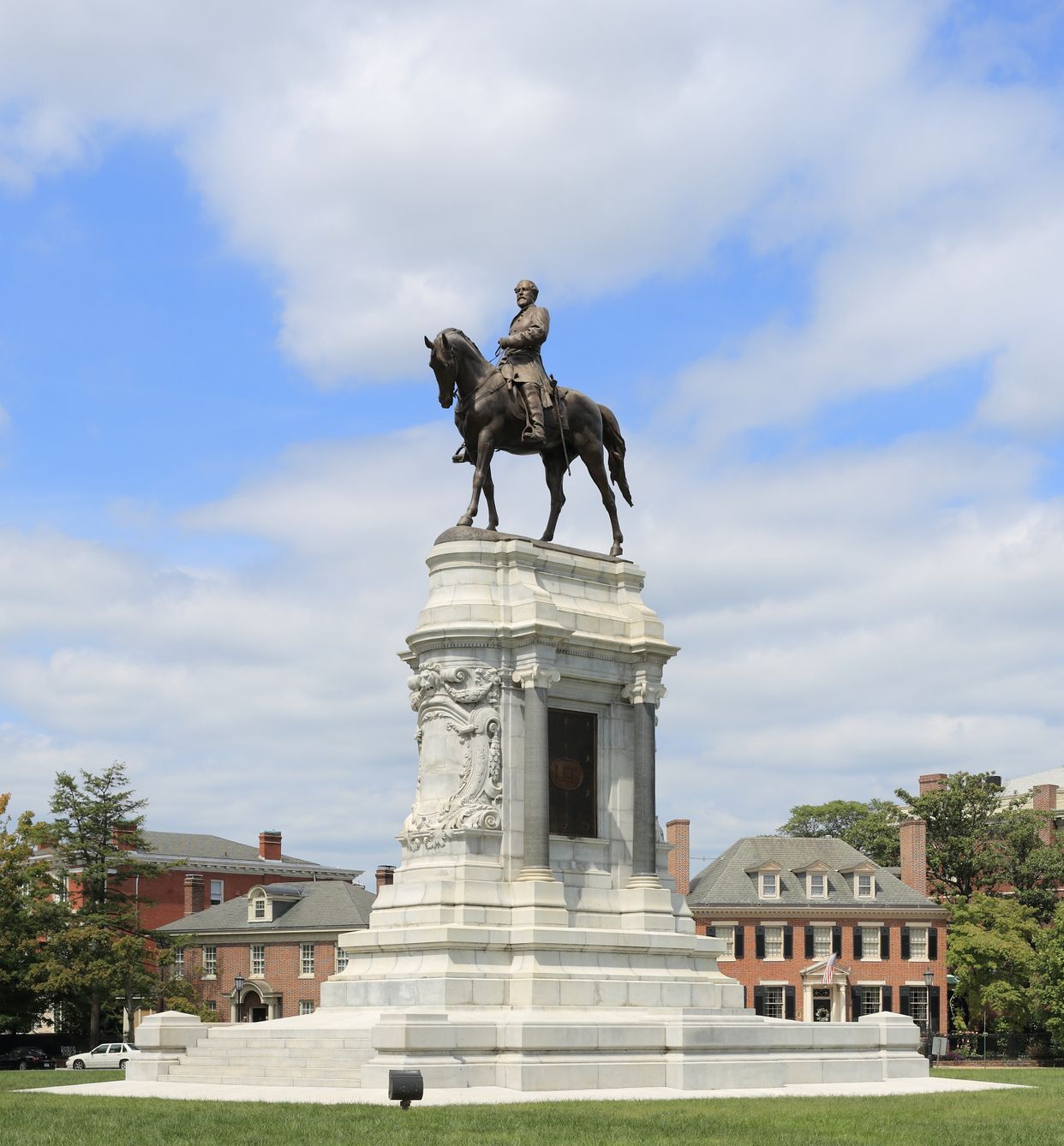 Robert E. Lee Monument