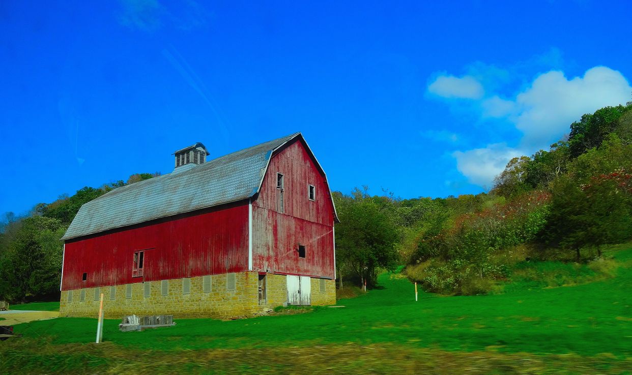 Old barn in Akan Township