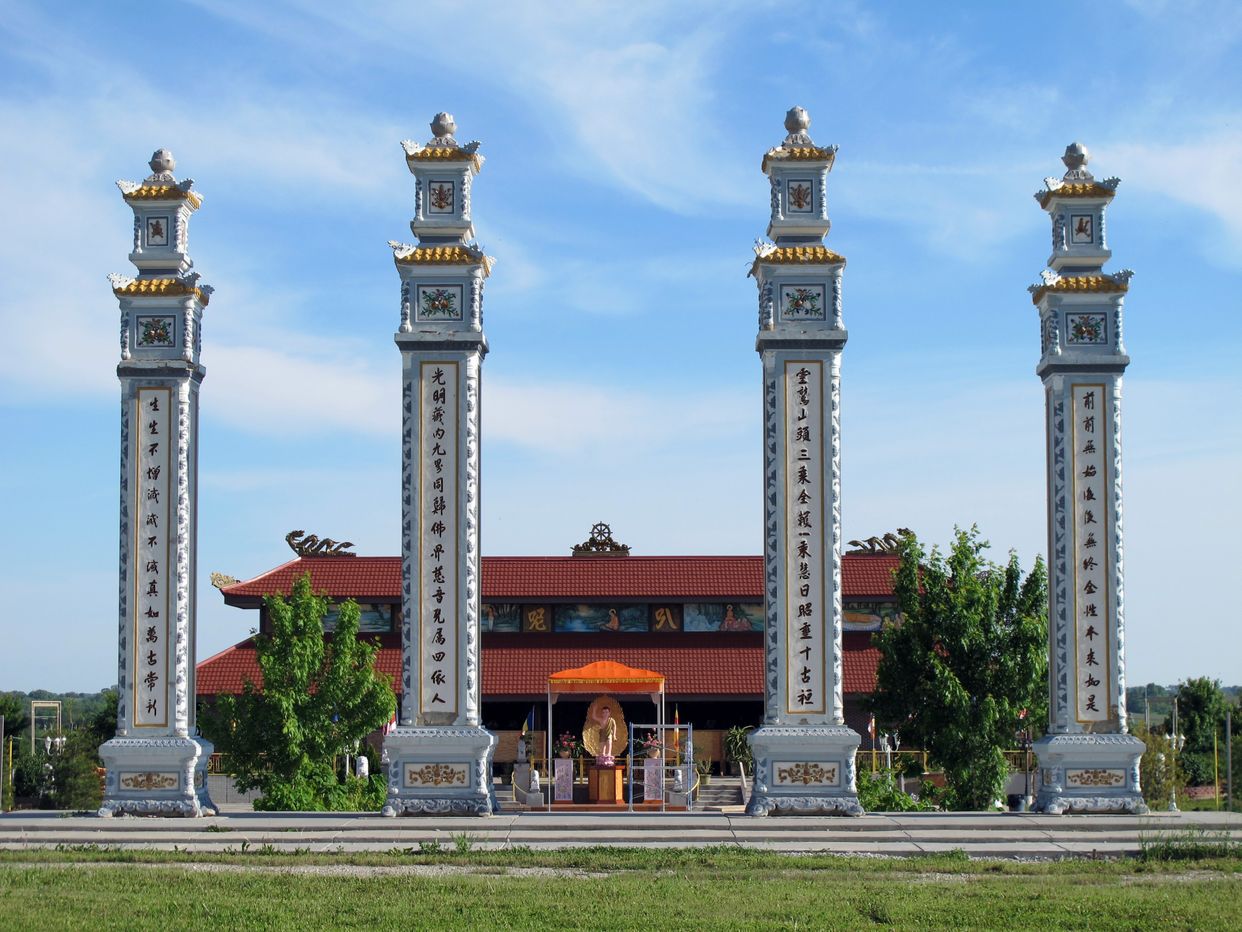 Linh Quang Buddhist Center