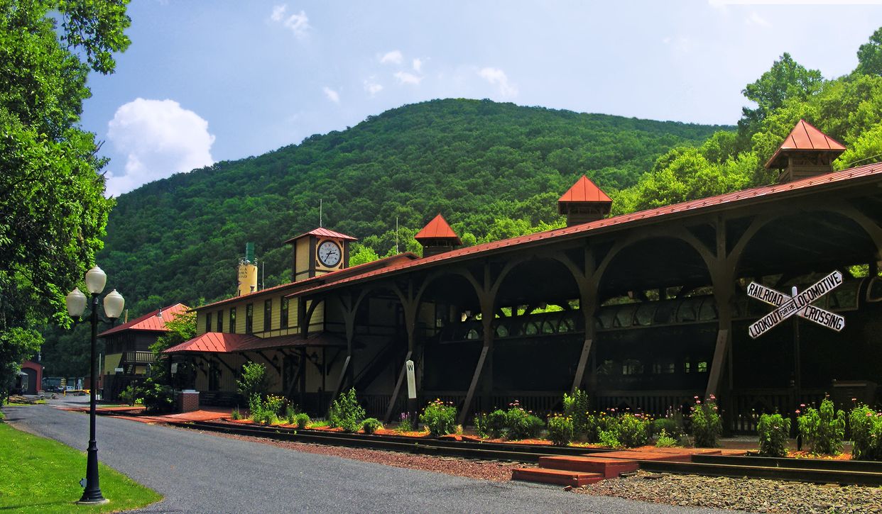 Reading Blue Mountain and Northern Railroad Station