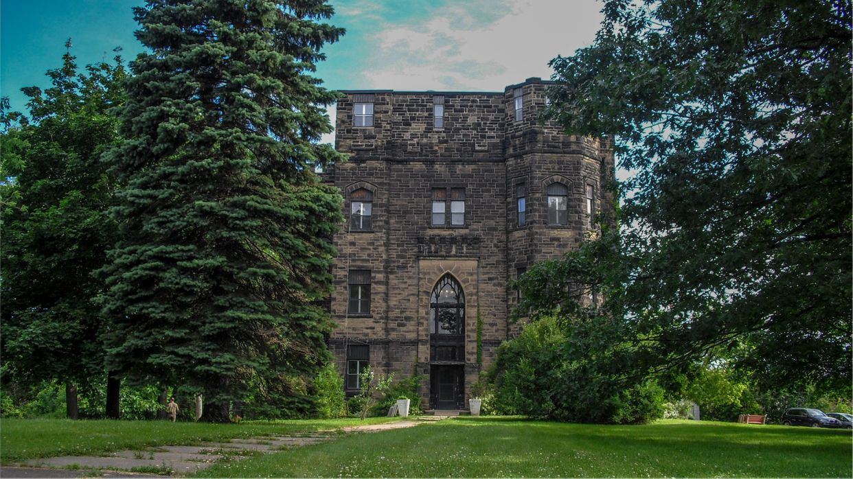 Castle Manor