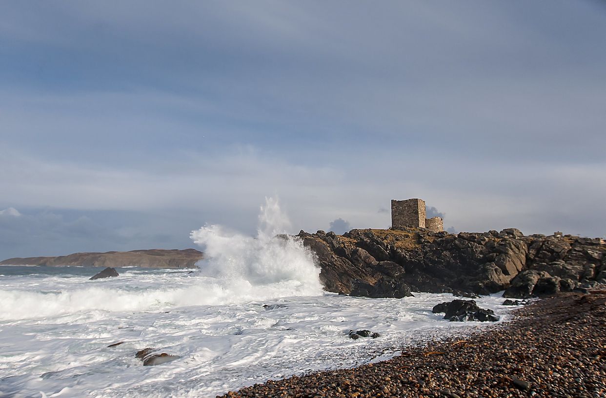 Carrickabraghy Castle