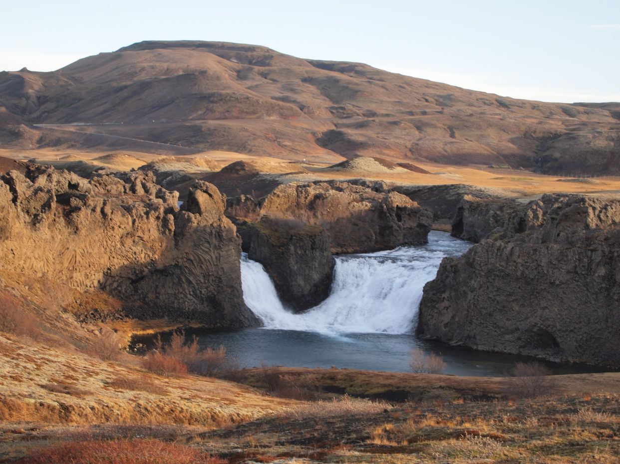 Hjálparfoss