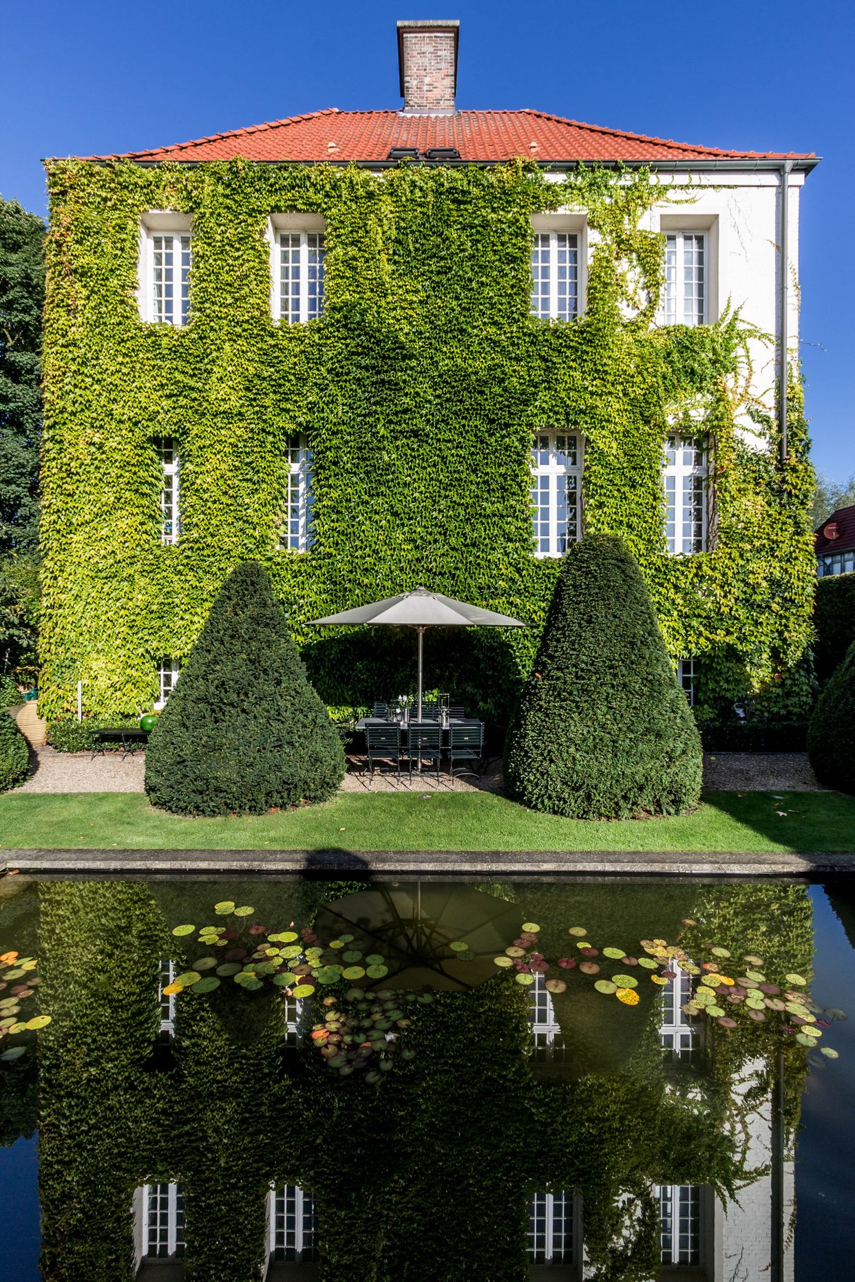 Osthoff Manor 