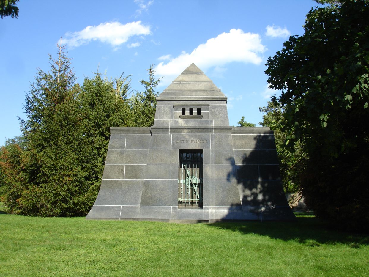  Martin Ryerson Tomb
