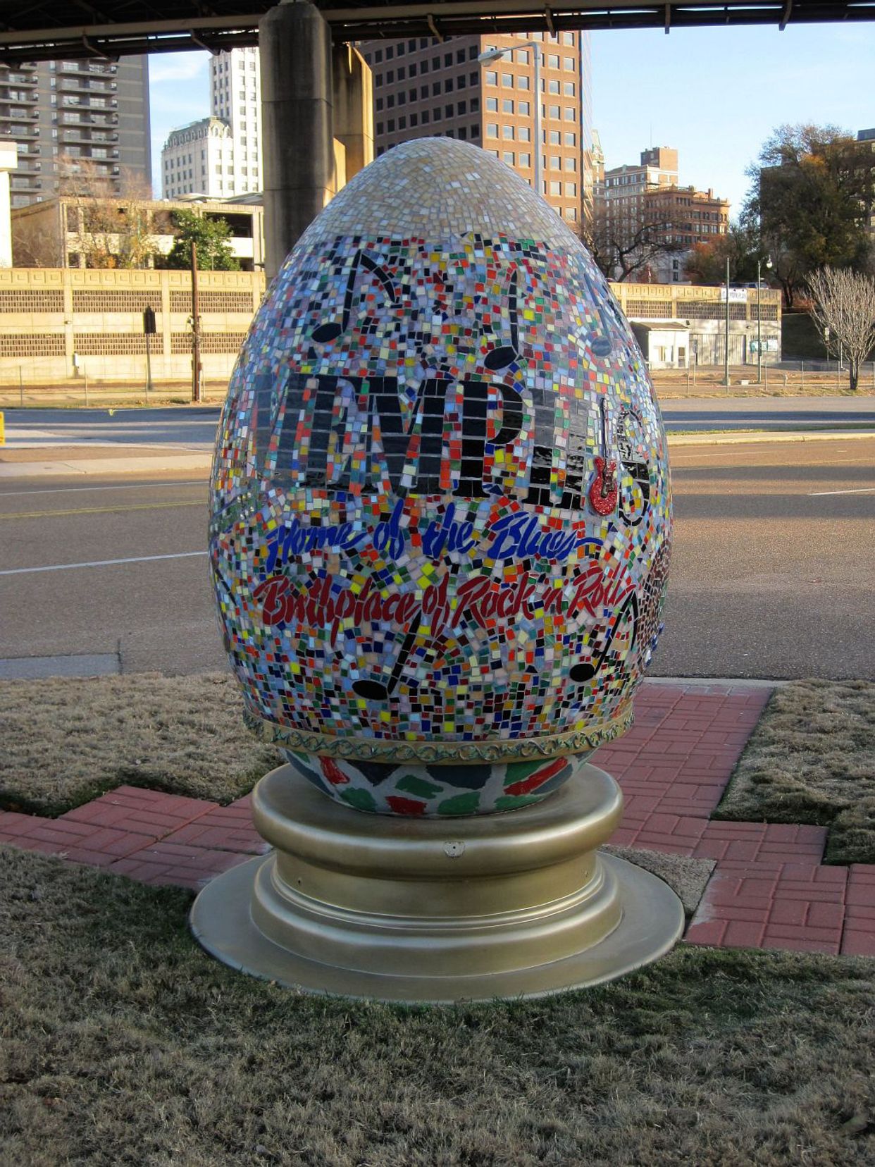 Giant Mosaic Egg 