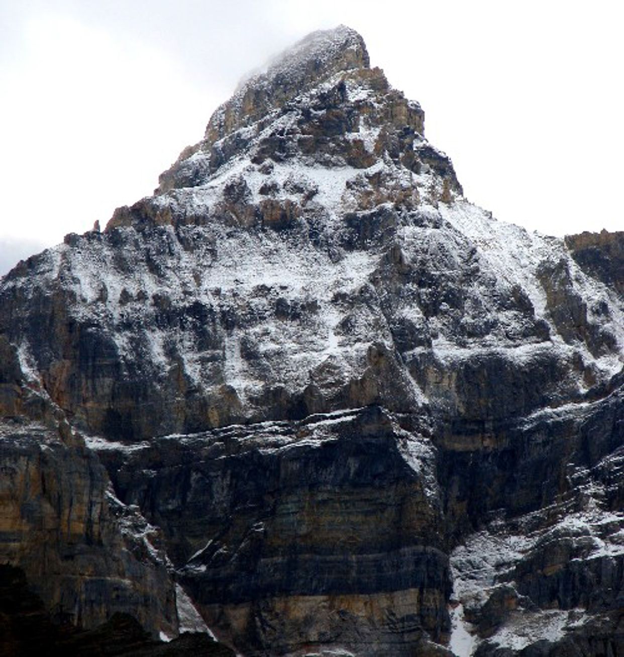 Mount Allen at Valley of Ten Peaks