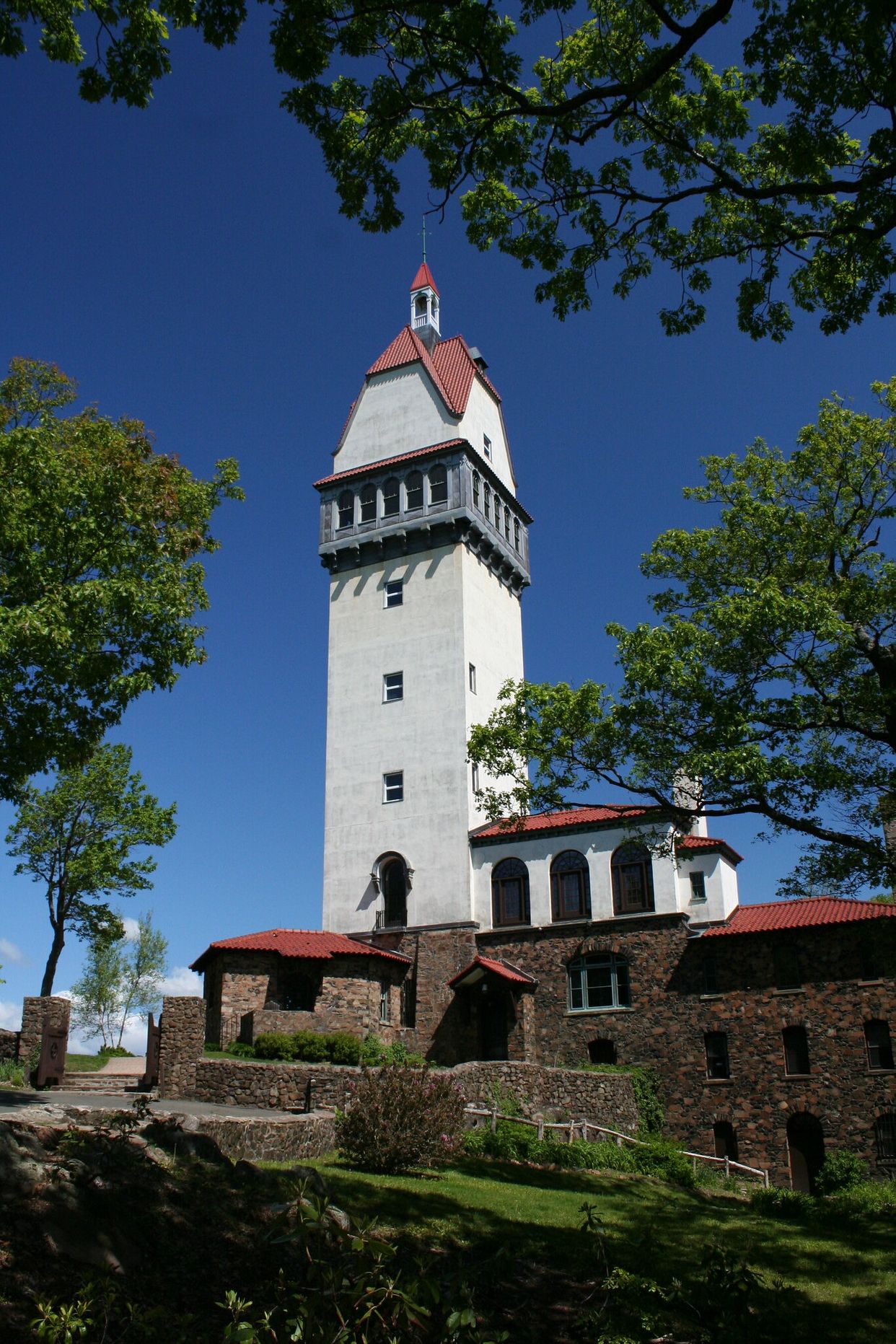 Heublein Tower